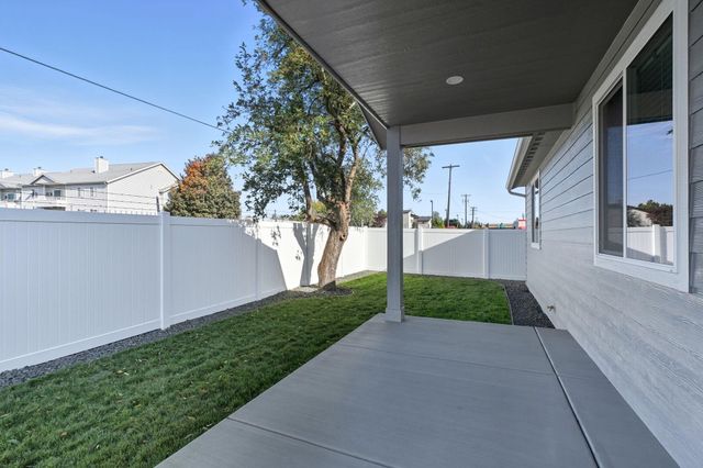 12117 E Sharp Ln, Spokane Valley, WA 99206