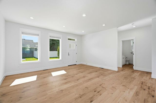 12117 E Sharp Ln, Spokane Valley, WA 99206