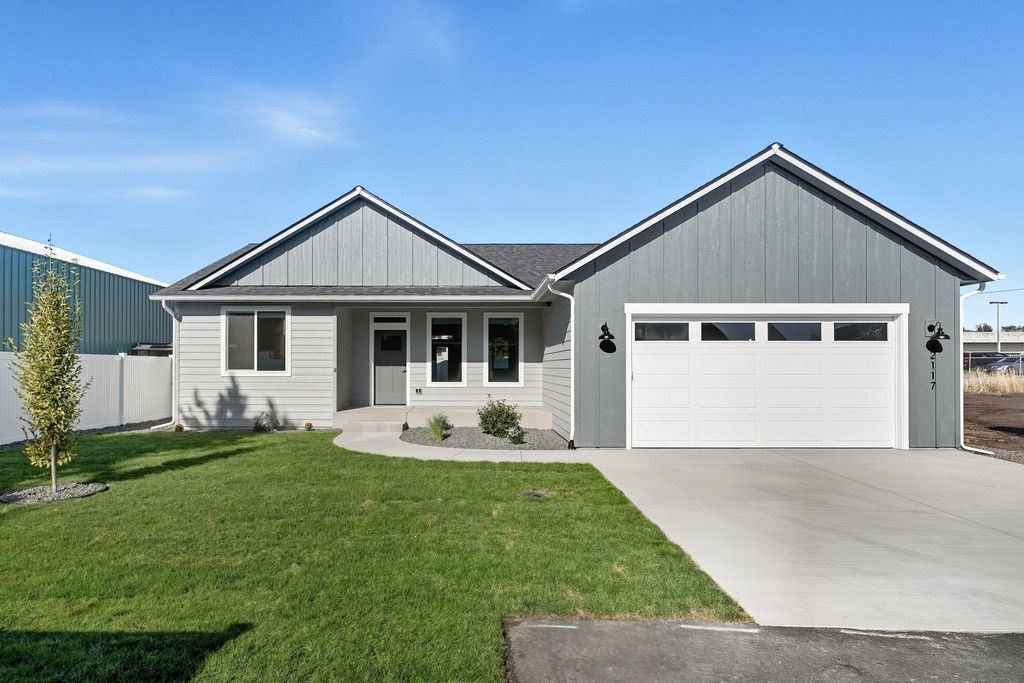 12117 E Sharp Ln, Spokane Valley, WA 99206