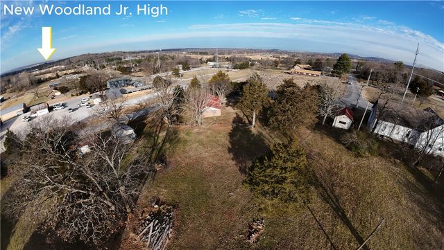 4070 N Old Wire Road, Fayetteville, AR 72703