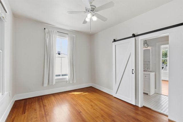 2121 Ursuline Street, Galveston, TX 77550