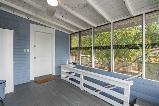 2121 Ursuline Street, Galveston, TX 77550