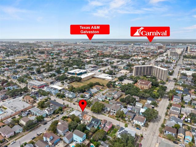 2121 Ursuline Street, Galveston, TX 77550