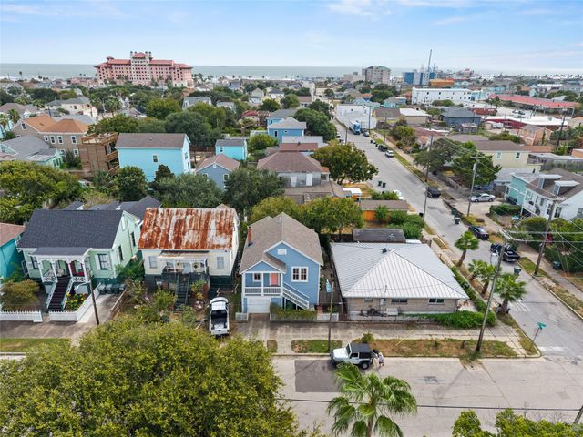 2121 Ursuline Street, Galveston, TX 77550