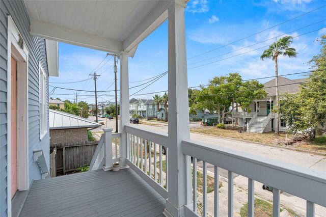 2121 Ursuline Street, Galveston, TX 77550