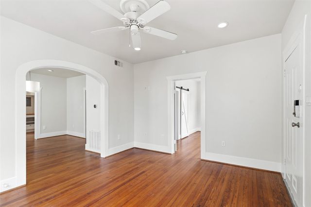 2121 Ursuline Street, Galveston, TX 77550