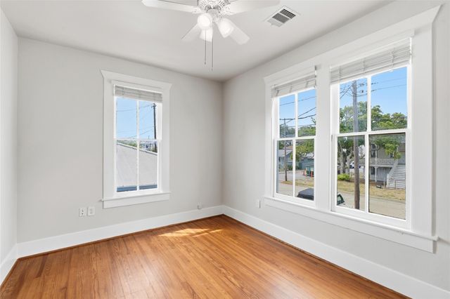 2121 Ursuline Street, Galveston, TX 77550