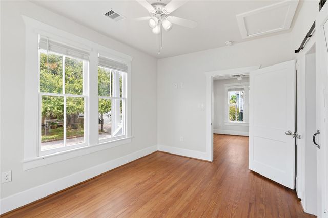 2121 Ursuline Street, Galveston, TX 77550