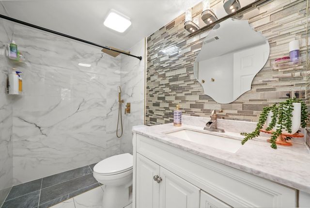 5800 W 105th Street 2C, Oak Lawn, IL 60453