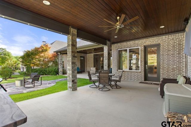 7529 Cross Gate Way, Tyler, TX 75703