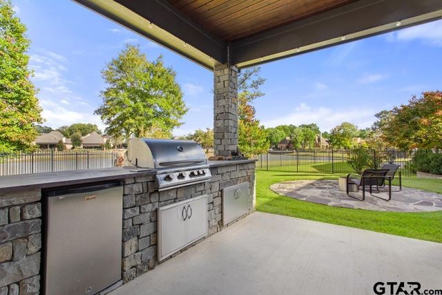 7529 Cross Gate Way, Tyler, TX 75703