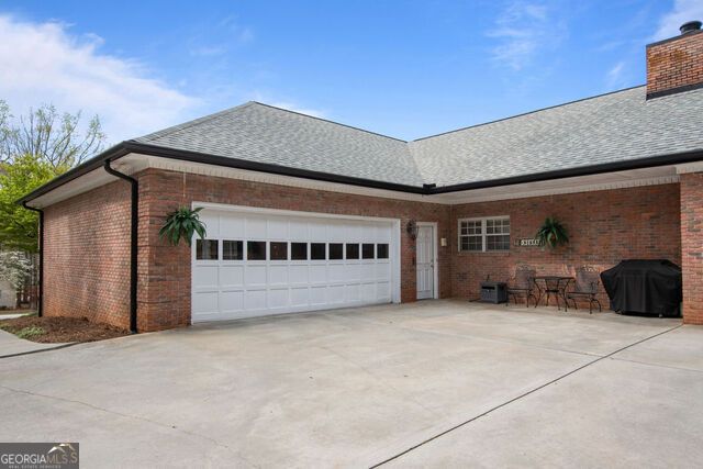 160 Victoria Drive, Fayetteville, GA 30214