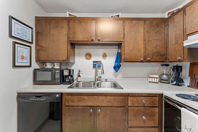 6450 York Avenue S 217, Edina, MN 55435
