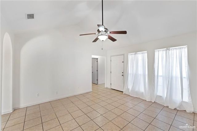 8512 S Morelos, Pharr, TX 78577