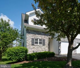 121 WASHINGTON PLACE #121, State College, PA 16801