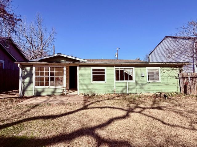 1954 E Booth Street, Paris, TX 75460