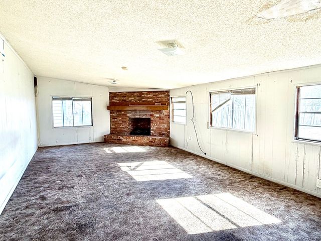 1954 E Booth Street, Paris, TX 75460