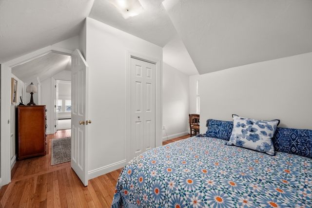 40 Newfield St, Boston, MA 02132