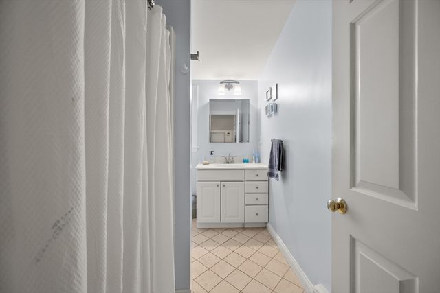 40 Newfield St, Boston, MA 02132