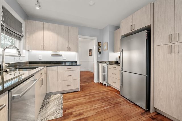 40 Newfield St, Boston, MA 02132