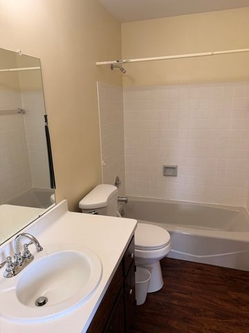 4810 Eastwood Court, Waukegan, IL 60087