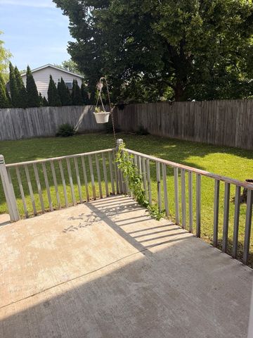 4810 Eastwood Court, Waukegan, IL 60087