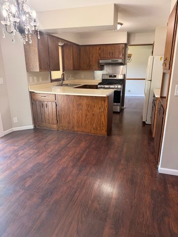 4810 Eastwood Court, Waukegan, IL 60087
