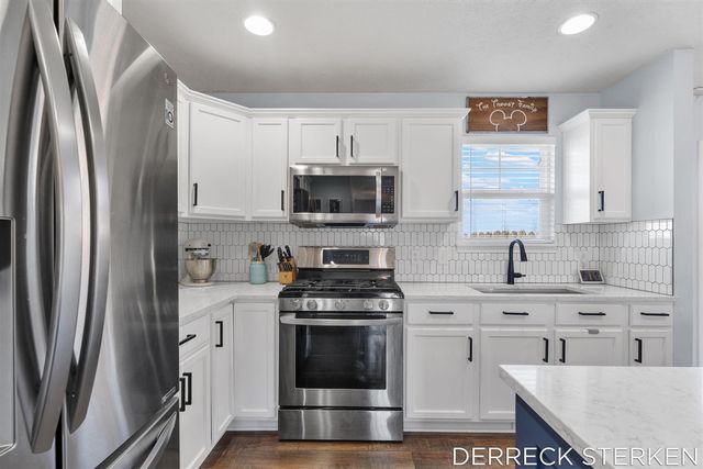 2749 Blue Stem Drive, Zeeland, MI 49464