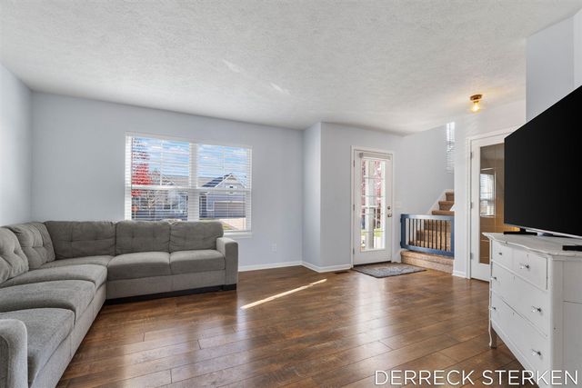 2749 Blue Stem Drive, Zeeland, MI 49464