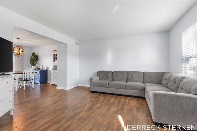 2749 Blue Stem Drive, Zeeland, MI 49464