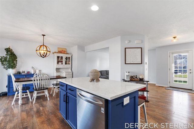 2749 Blue Stem Drive, Zeeland, MI 49464