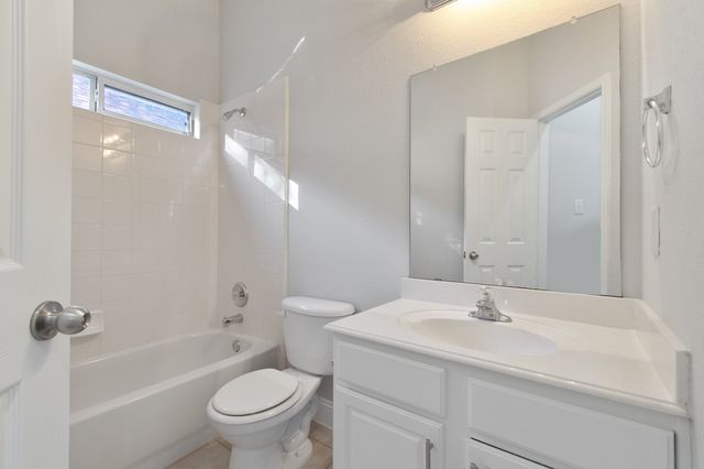 1801 Azalea Drive, Savannah, TX 76227