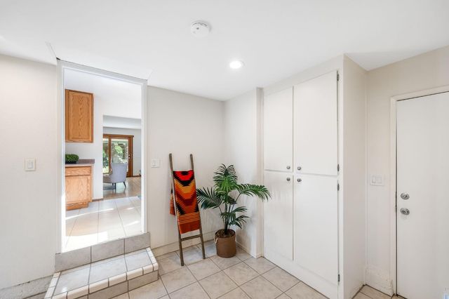 2306 Regis Dr, Davis, CA 95618