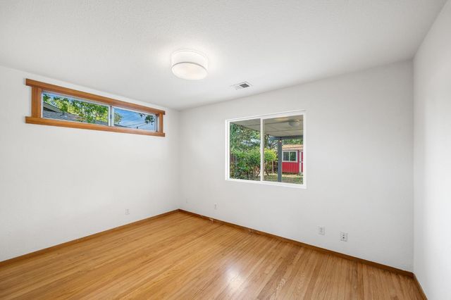 2306 Regis Dr, Davis, CA 95618