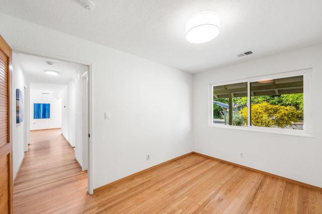 2306 Regis Dr, Davis, CA 95618