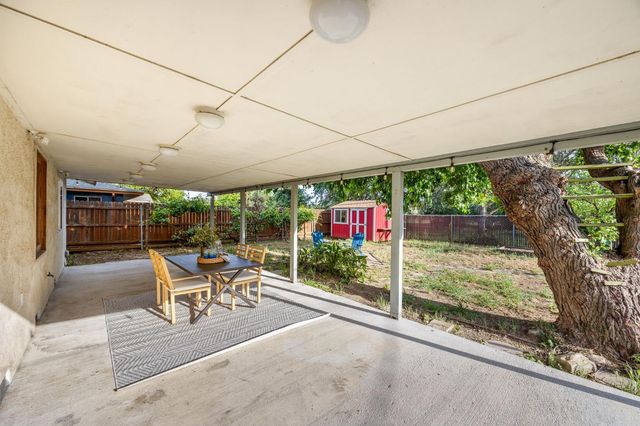 2306 Regis Dr, Davis, CA 95618