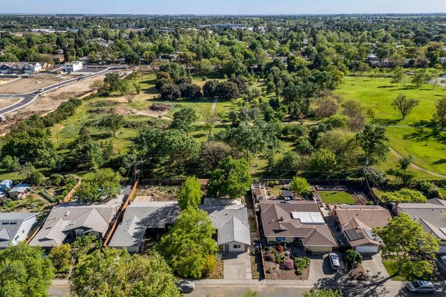 2306 Regis Dr, Davis, CA 95618