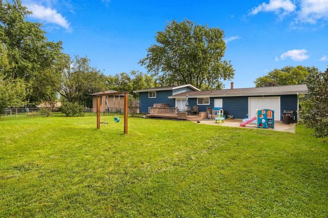 1956 Tilbury Road, Waterloo, IA 50701