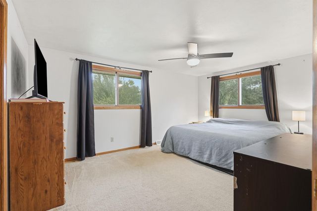 1956 Tilbury Road, Waterloo, IA 50701