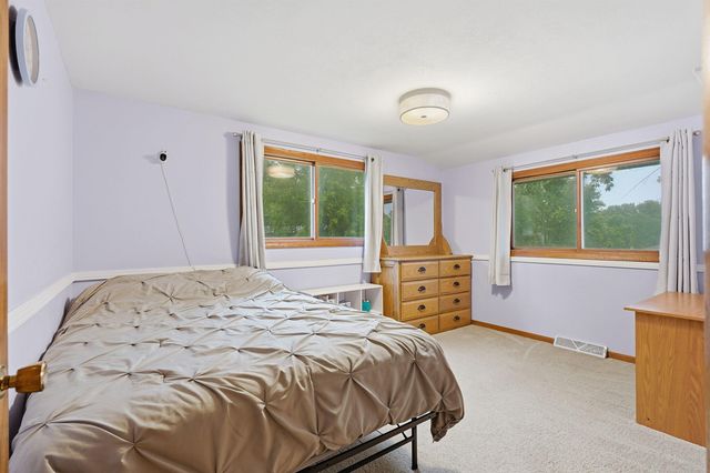 1956 Tilbury Road, Waterloo, IA 50701