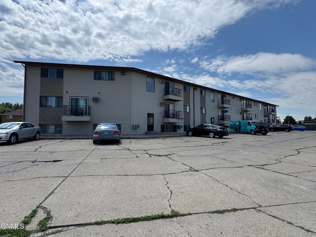 1112 Portland Drive, Bismarck, ND 58504 photo 30