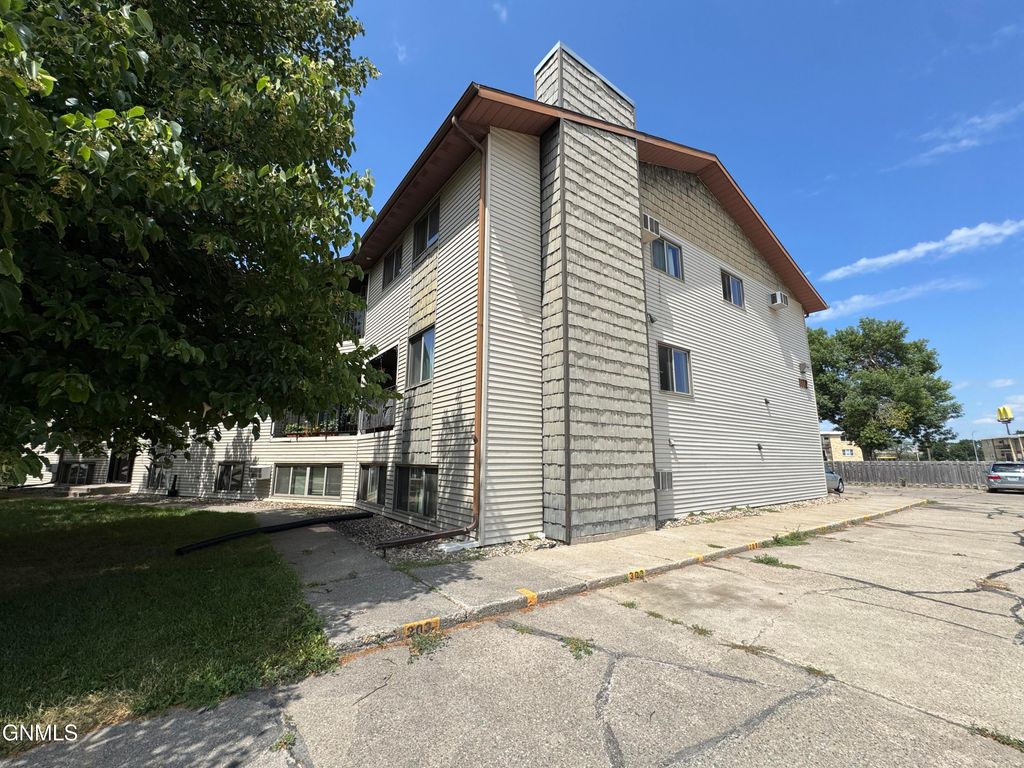 1112 Portland Drive, Bismarck, ND 58504 photo 35