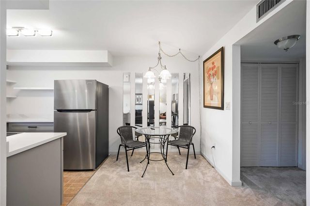 236 HARBOR DRIVE S 202, Venice, FL 34285