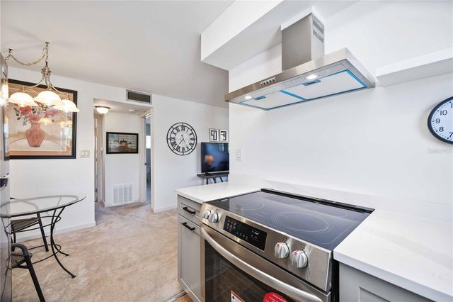 236 HARBOR DRIVE S 202, Venice, FL 34285