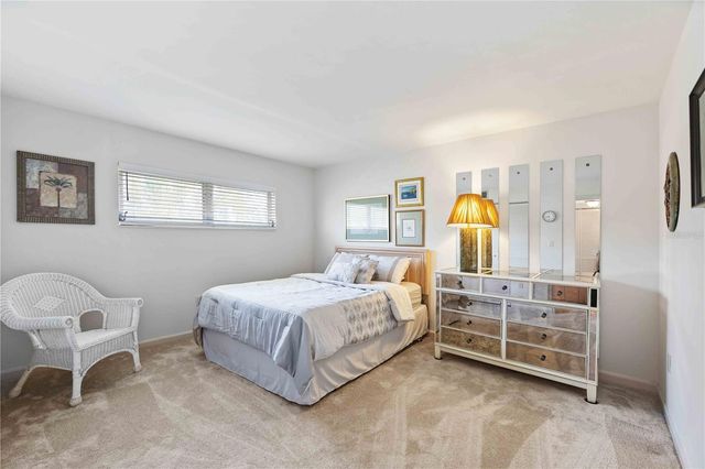 236 HARBOR DRIVE S 202, Venice, FL 34285