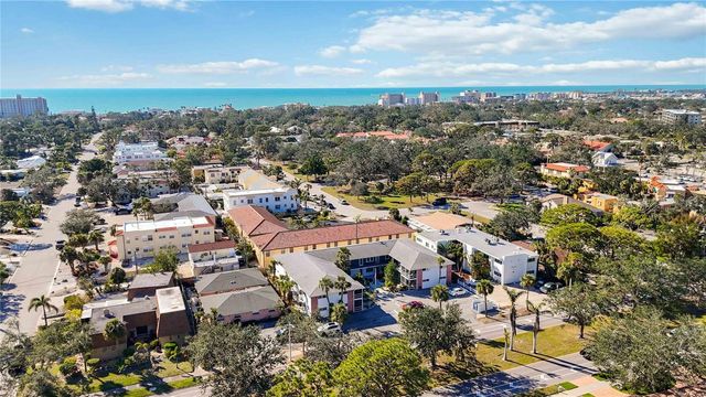 236 HARBOR DRIVE S 202, Venice, FL 34285