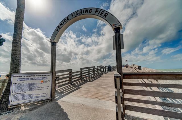 236 HARBOR DRIVE S 202, Venice, FL 34285