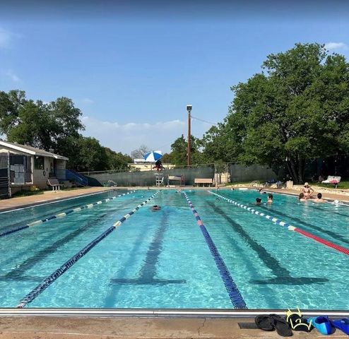 502 Sunset CIR, Austin, TX 78704
