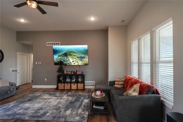 83 SE 451st Road, Warrensburg, MO 64093