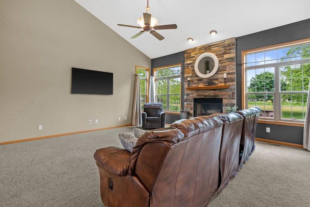 W231N7902 Martin COURT, Sussex, WI 53089